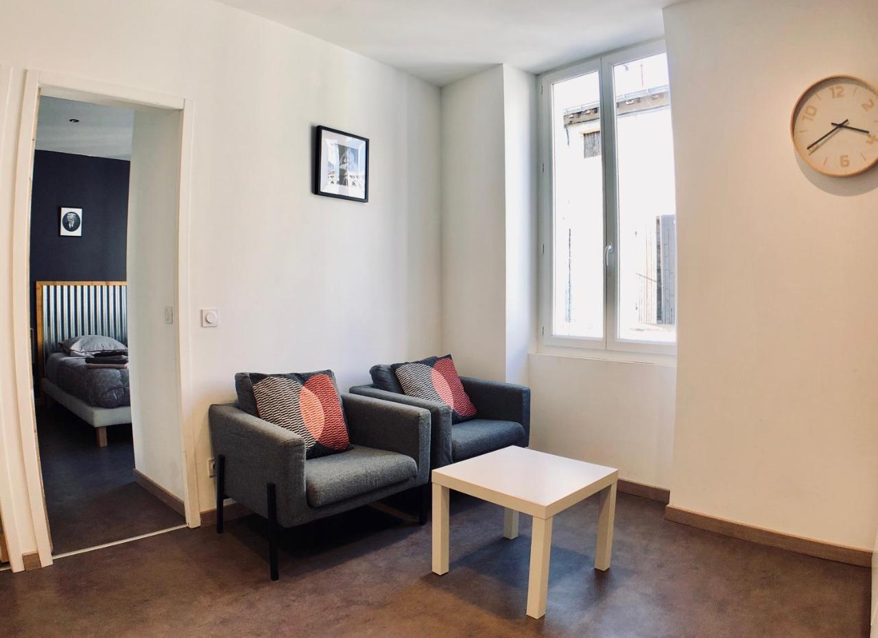 Appartements Entre Provence Et Camargue Tarascon Exteriör bild