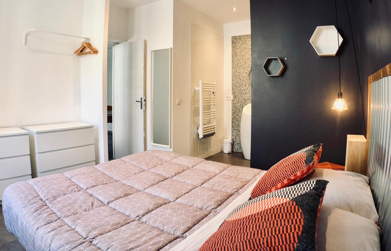 Appartements Entre Provence Et Camargue Tarascon Exteriör bild