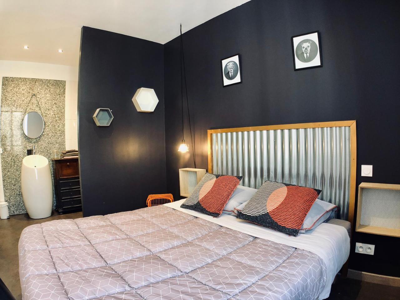 Appartements Entre Provence Et Camargue Tarascon Exteriör bild
