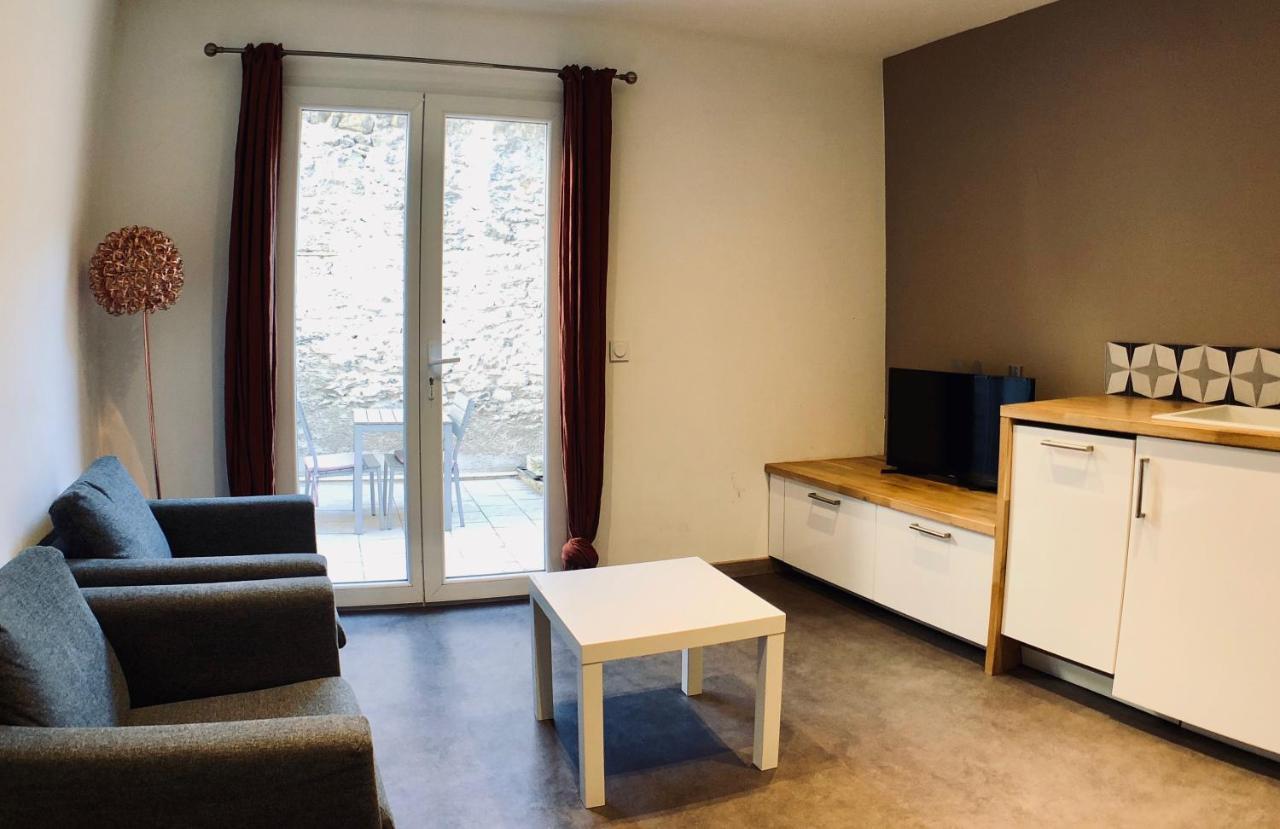 Appartements Entre Provence Et Camargue Tarascon Exteriör bild