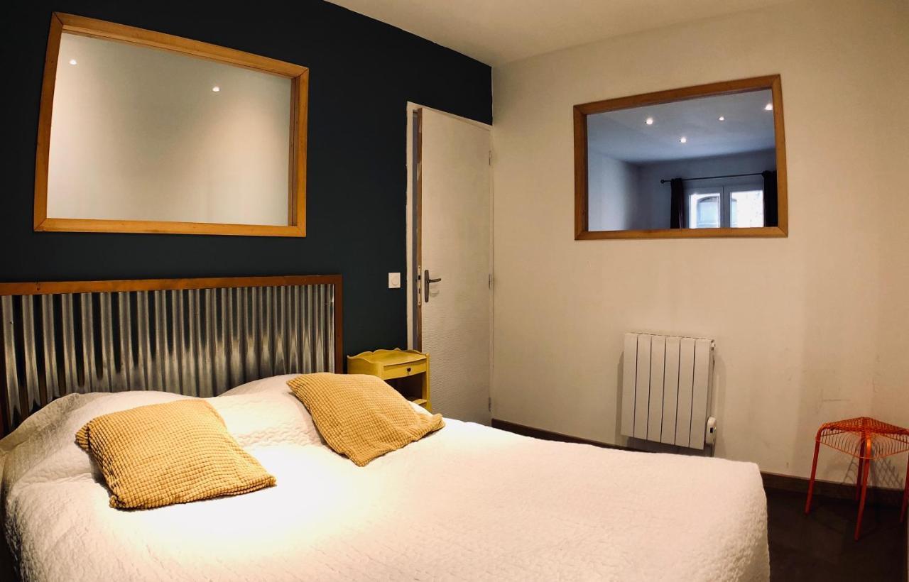 Appartements Entre Provence Et Camargue Tarascon Exteriör bild
